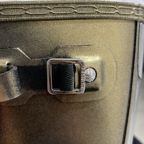 Hunter kids bronze rainboots like new used a few times size 32 - Picture 5 of 5